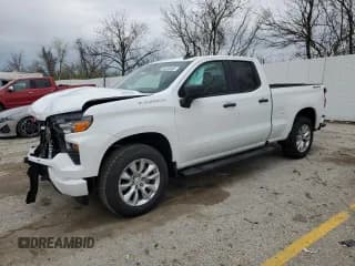 ✅ 2025 Chevrolet Silverado 1500 • VIN: 1GCRKBEK0SZ100962 • Lot: 50736905. Wystawiony na Copart z przebiegiem 1 426 mil. Bezpłatny archiwum sprzedaży aukcyjnych z USA i szczegółowy raport historii pojazdu na DreamBid. Zdjęcie 1.