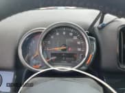 ✅ 2018 MINI Countryman Cooper • VIN: WMZYV5C38J3E03525 • Лот: 81868745. Опубликован ранее на Copart с пробегом 103 882 миль. Бесплатный доступ к архиву аукционных продаж из США и подробный отчёт об истории автомобиля на DreamBid. Изображение 9.