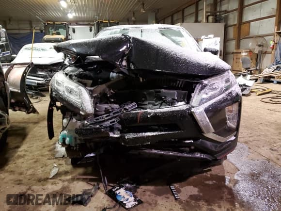 ✅ 2018 Mitsubishi Eclipse Cross SE • VIN: JA4AT5AA5JZ039836 • Lot: 72799962. Listed on Copart with 62,956 mi. Free auction sales archive from the USA and detailed vehicle history report at DreamBid. Image 5.