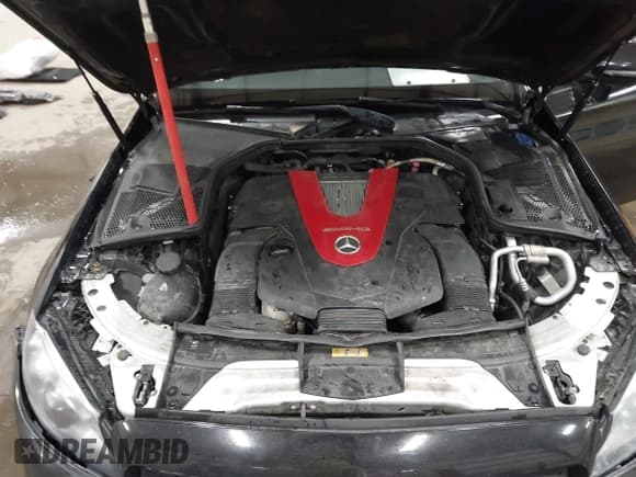 ✅ 2019 Mercedes-Benz C 43 AMG • VIN: 55SWF6EB0KU285355 • Lot: 41935660. Wystawiony na IAAI z przebiegiem 160 525 mil. Bezpłatny archiwum sprzedaży aukcyjnych z USA i szczegółowy raport historii pojazdu na DreamBid. Zdjęcie 10.