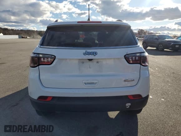 ✅ 2023 Jeep Compass Latitude • VIN: 3C4NJDBNXPT561838 • Лот: 92513025. Опубликован ранее на Copart с пробегом 47 061 миль. Бесплатный доступ к архиву аукционных продаж из США и подробный отчёт об истории автомобиля на DreamBid. Изображение 6.