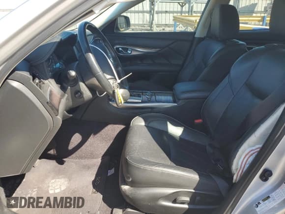 ✅ 2019 Infiniti Q70 Luxe • VIN: JN1BY1PP7KM680049 • Лот: 51761764. Опубликован ранее на Copart с пробегом 64 185 миль. Бесплатный доступ к архиву аукционных продаж из США и подробный отчёт об истории автомобиля на DreamBid. Изображение 7.