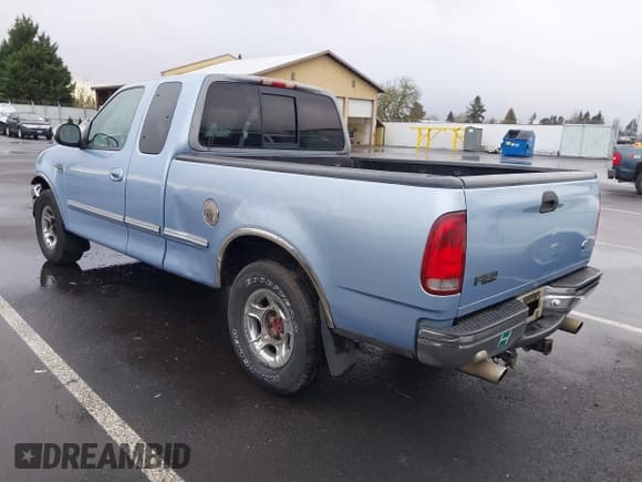 ✅ 1998 Ford F-150 • VIN: 1FTZX1762WKB76211 • Lot: 41518425. Wystawiony na IAAI z przebiegiem 265 987 mil. Bezpłatny archiwum sprzedaży aukcyjnych z USA i szczegółowy raport historii pojazdu na DreamBid. Zdjęcie 3.