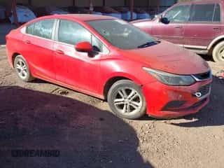 2017 Chevrolet Cruze LT z VIN 1G1BE5SM8H7186132, wystawiony jako IAAI lot #43436527 z przebiegiem 250 948 mil mil oraz . Historia ofert i sprzedaży dostępna na DreamBid. Obrazek 1.