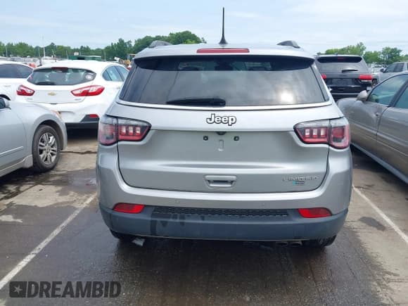 ✅ 2021 Jeep Compass Limited • VIN: 3C4NJCCB0MT573569 • Lot: 42301154. Listed on IAAI with 106,812 mi. Free auction sales archive from the USA and detailed vehicle history report at DreamBid. Image 16.