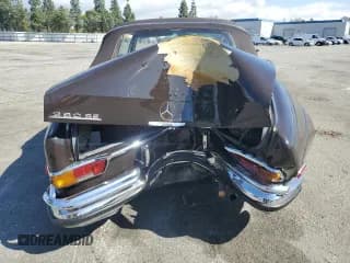 ✅ 1970 Mercedes-Benz 280 • VIN: 11102512004391 • Лот: 47425965. Опубликован ранее на Copart с пробегом 31 131 миль. Бесплатный доступ к архиву аукционных продаж из США и подробный отчёт об истории автомобиля на DreamBid. Изображение 6.