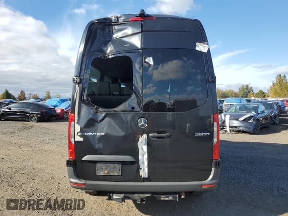 ✅ 2019 Mercedes-Benz Sprinter Passenger • VIN: WDZPF0CDXKP180058 • Лот: 86517895. Опубликован ранее на Copart с пробегом 112 427 миль. Бесплатный доступ к архиву аукционных продаж из США и подробный отчёт об истории автомобиля на DreamBid. Изображение 6.