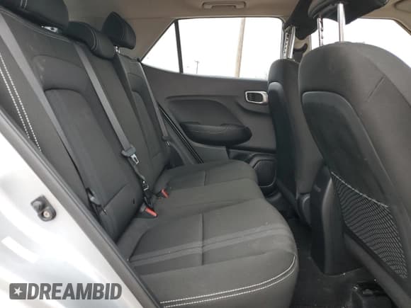 ✅ 2022 Hyundai Venue SEL • VIN: KMHRC8A32NU166411 • Lot: 44346575. Listed on Copart with 33,022 mi. Free auction sales archive from the USA and detailed vehicle history report at DreamBid. Image 11.