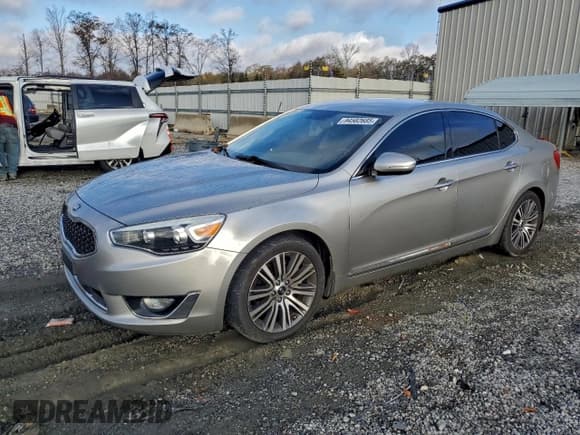 ✅ 2014 Kia Cadenza Premium • VIN: KNALN4D7XE5153246 • Lot: 94582685. Wystawiony na Copart z przebiegiem 126 995 mil. Bezpłatny archiwum sprzedaży aukcyjnych z USA i szczegółowy raport historii pojazdu na DreamBid. Zdjęcie 1.