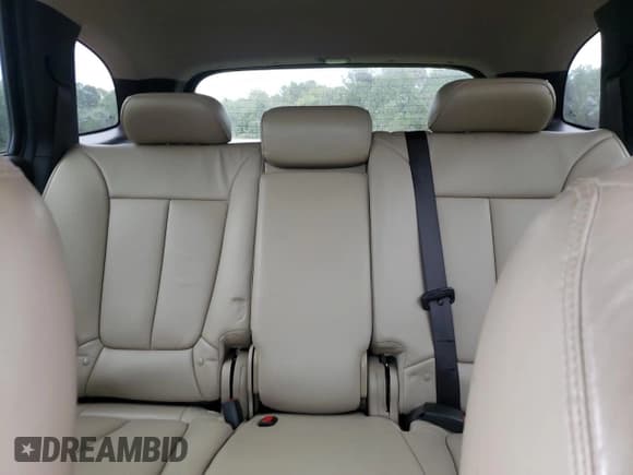 ✅ 2012 Hyundai Santa Fe Limited • VIN: 5XYZK4AG9CG138803 • Lot: 72385414. Listed on Copart with 140,718 mi. Free auction sales archive from the USA and detailed vehicle history report at DreamBid. Image 10.