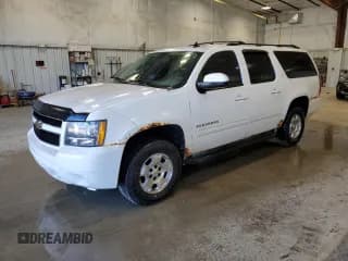 ✅ 2010 Chevrolet Suburban LT • VIN: 1GNUKJE35AR251475 • Lot: 73191634. Wystawiony na Copart z przebiegiem 244 557 mil. Bezpłatny archiwum sprzedaży aukcyjnych z USA i szczegółowy raport historii pojazdu na DreamBid. Zdjęcie 1.