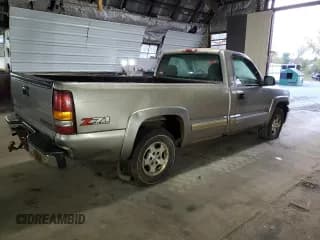 ✅ 2001 Chevrolet Silverado 1500 • VIN: 1GCEK14V91E250112 • Лот: 74664144. Опубликован ранее на Copart с пробегом Не указан. Бесплатный доступ к архиву аукционных продаж из США и подробный отчёт об истории автомобиля на DreamBid. Изображение 3.