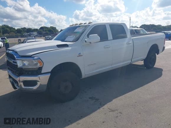 ✅ 2018 Ram 2500 Laramie • VIN: 3C6UR5FL8JG348297 • Lot: 43793125. Wystawiony na IAAI z przebiegiem 58 643 mil. Bezpłatny archiwum sprzedaży aukcyjnych z USA i szczegółowy raport historii pojazdu na DreamBid. Zdjęcie 2.