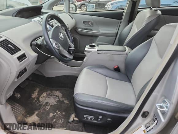 ✅ 2017 Toyota Prius Three • VIN: JTDZN3EU1HJ073065 • Lot: 92237615. Listed on Copart with 100,571 mi. Free auction sales archive from the USA and detailed vehicle history report at DreamBid. Image 7.