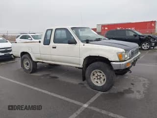✅ 1990 Toyota Pickup SR5 • VIN: JT4VN13G0L0016029 • Lot: 43728588. Listed on IAAI with 191,881 mi. Free auction sales archive from the USA and detailed vehicle history report at DreamBid. Image 1.
