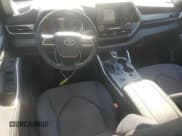 ✅ 2021 Toyota Highlander LE • VIN: 5TDZZRAH2MS074089 • Lot: 82719755. Listed on Copart with 76,105 mi. Free auction sales archive from the USA and detailed vehicle history report at DreamBid. Image 8.