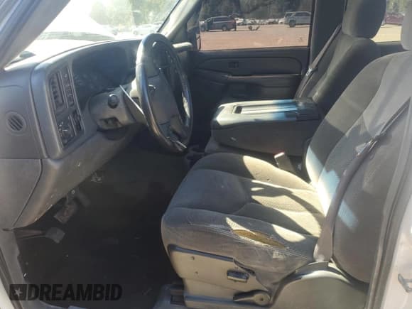 ✅ 2006 Chevrolet Silverado 2500HD LT3 • VIN: 1GCHK23D36F221167 • Lot: 86684725. Wystawiony na Copart z przebiegiem 404 036 mil. Bezpłatny archiwum sprzedaży aukcyjnych z USA i szczegółowy raport historii pojazdu na DreamBid. Zdjęcie 7.