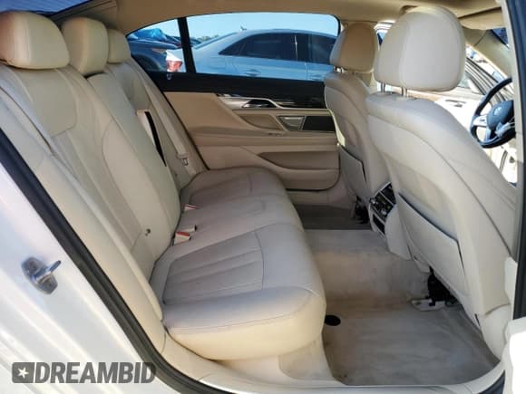✅ 2017 BMW 7 Series 740i • VIN: WBA7E2C5XHG739931 • Lot: 81453395. Listed on Copart with 121,438 mi. Free auction sales archive from the USA and detailed vehicle history report at DreamBid. Image 10.