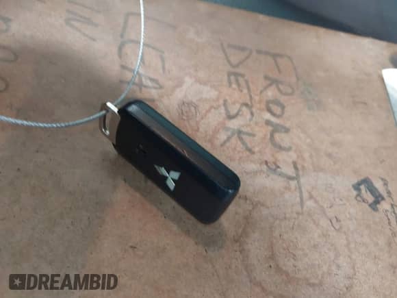 2016 Mitsubishi Outlander SE z VIN JA4AD3A33GZ013599, wystawiony jako IAAI lot #42884420 z przebiegiem 137 821 mil mil oraz . Historia ofert i sprzedaży dostępna na DreamBid. Obrazek 11.