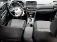 ✅ 2019 Hyundai Kona SEL • VIN: KM8K22AA1KU320425 • Лот: 69321573. Опубликован ранее на Copart с пробегом 82 913 миль. Бесплатный доступ к архиву аукционных продаж из США и подробный отчёт об истории автомобиля на DreamBid. Изображение 8.