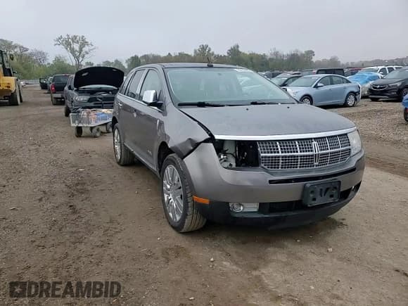 ✅ 2009 Lincoln MKX • VIN: 2LMDU88C39BJ07364 • Lot: 90486885. Listed on Copart with 135,586 mi. Free auction sales archive from the USA and detailed vehicle history report at DreamBid. Image 14.