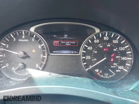 ✅ 2017 Nissan Altima SR • VIN: 1N4AL3AP0HC184879 • Lot: 43080720. Listed on IAAI with 186,994 mi. Free auction sales archive from the USA and detailed vehicle history report at DreamBid. Image 7.