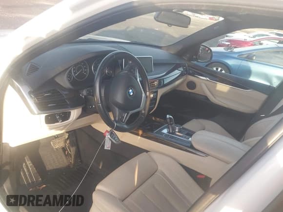 ✅ 2017 BMW X5 xDrive35i • VIN: 5UXKR0C5XH0V65940 • Lot: 43756078. Listed on IAAI with 134,572 mi. Free auction sales archive from the USA and detailed vehicle history report at DreamBid. Image 5.