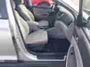 2018 Hyundai Tucson SE z VIN KM8J2CA44JU660291, wystawiony jako IAAI lot #43268776 z przebiegiem 78 442 mil mil oraz . Historia ofert i sprzedaży dostępna na DreamBid. Obrazek 5.