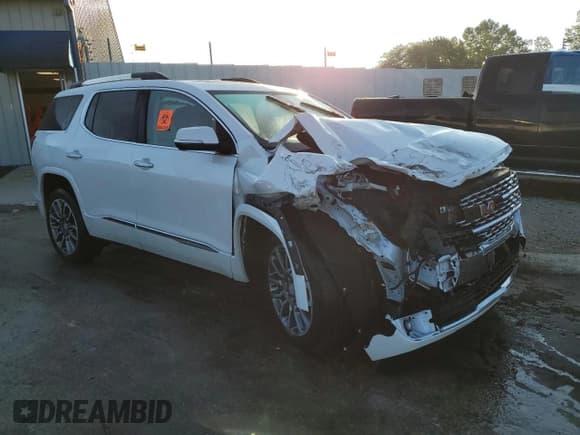 ✅ 2020 GMC Acadia Denali • VIN: 1GKKNPLS6LZ111401 • Lot: 65643955. Listed on Copart with 19,204 mi. Free auction sales archive from the USA and detailed vehicle history report at DreamBid. Image 4.