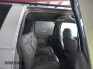 ✅ 1997 Chevrolet Suburban • VIN: 3GNFK16R3VG162229 • Lot: 43293512. Wystawiony na IAAI z przebiegiem 308 079 mil. Bezpłatny archiwum sprzedaży aukcyjnych z USA i szczegółowy raport historii pojazdu na DreamBid. Zdjęcie 8.