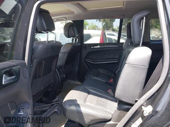 ✅ 2016 Mercedes-Benz GL 550 • VIN: 4JGDF7DE3GA642940 • Lot: 42426227. Listed on IAAI with 103,624 mi. Free auction sales archive from the USA and detailed vehicle history report at DreamBid. Image 21.