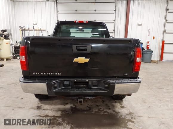 ✅ 2013 Chevrolet Silverado 1500 Work Truck • VIN: 1GCNKPEX3DZ115496 • Lot: 42607569. Wystawiony na IAAI z przebiegiem 126 823 mil. Bezpłatny archiwum sprzedaży aukcyjnych z USA i szczegółowy raport historii pojazdu na DreamBid. Zdjęcie 16.