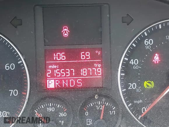 ✅ 2009 Volkswagen Jetta SE • VIN: 3VWRZ71KX9M128808 • Lot: 42378792. Listed on IAAI with 215,537 mi. Free auction sales archive from the USA and detailed vehicle history report at DreamBid. Image 15.