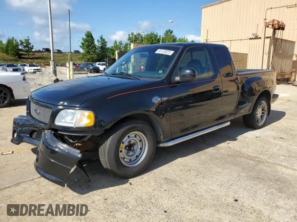 ✅ 2000 Ford F-150 XL • VIN: 2FTRX07L7YCA97835 • Lot: 65135825. Wystawiony na Copart z przebiegiem Nie podano. Bezpłatny archiwum sprzedaży aukcyjnych z USA i szczegółowy raport historii pojazdu na DreamBid. Zdjęcie 1.