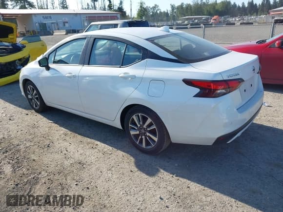 ✅ 2022 Nissan Versa SV • VIN: 3N1CN8EV2NL861856 • Lot: 42725796. Listed on IAAI with 44,431 mi. Free auction sales archive from the USA and detailed vehicle history report at DreamBid. Image 3.