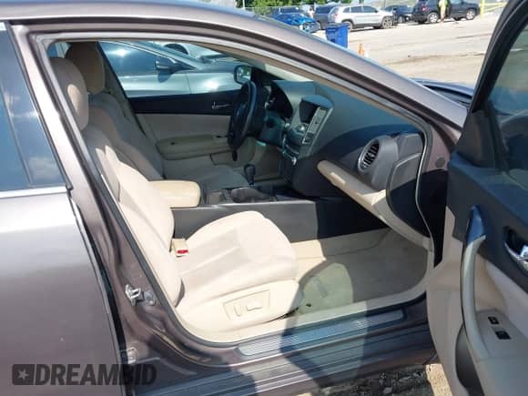 2012 Nissan Maxima S z VIN 1N4AA5APXCC853542, wystawiony jako IAAI lot #42746342 z przebiegiem 227 384 mil mil oraz . Historia ofert i sprzedaży dostępna na DreamBid. Obrazek 5.