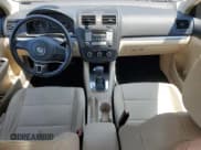 ✅ 2010 Volkswagen Jetta Limited Edition • VIN: 3VWAZ7AJXAM117641 • Lot: 62747675. Wystawiony na Copart z przebiegiem 174 407 mil. Bezpłatny archiwum sprzedaży aukcyjnych z USA i szczegółowy raport historii pojazdu na DreamBid. Zdjęcie 8.