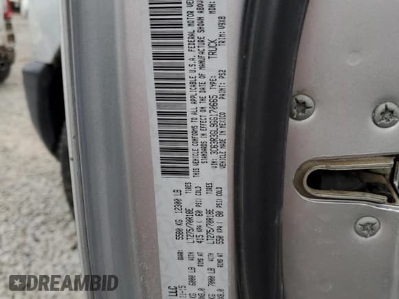 ✅ 2016 Ram 3500 Tradesman • VIN: 3C63R3GL9GG170665 • Lot: 42386595. Wystawiony na Copart z przebiegiem 256 449 mil. Bezpłatny archiwum sprzedaży aukcyjnych z USA i szczegółowy raport historii pojazdu na DreamBid. Zdjęcie 12.