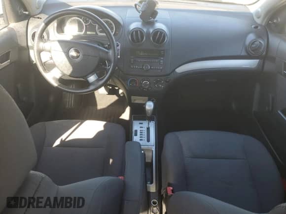 2009 Chevrolet Aveo 1LT with VIN KL1TD56E49B608565, listed as a Copart auction lot 90662455 with 48,984 mi miles and Salvage title. Bid and sale history available at DreamBid. Image 8.