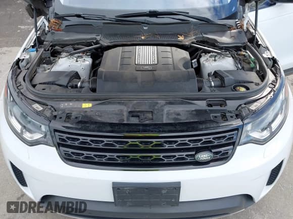 ✅ 2017 Land Rover Discovery HSE Luxury • VIN: SALRHBBV6HA041512 • Lot: 43731168. Listed on IAAI with 98,507 mi. Free auction sales archive from the USA and detailed vehicle history report at DreamBid. Image 10.