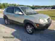 2007 Hyundai Tucson SE with VIN KM8JN12D67U490843, listed as a Copart auction lot 51939774 with 177,045 mi miles and Clean title. Bid and sale history available at DreamBid. Image 4.