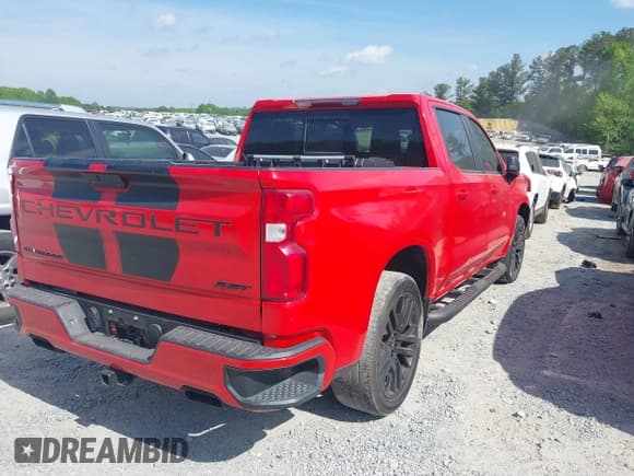 ✅ 2020 Chevrolet Silverado 1500 RST • VIN: 1GCUYEEL0LZ291304 • Lot: 42067913. Wystawiony na IAAI z przebiegiem 139 076 mil. Bezpłatny archiwum sprzedaży aukcyjnych z USA i szczegółowy raport historii pojazdu na DreamBid. Zdjęcie 4.