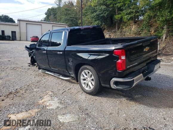 ✅ 2021 Chevrolet Silverado 1500 LTZ • VIN: 3GCPWEED1MG323948 • Lot: 71761964. Wystawiony na Copart z przebiegiem 61 824 mil. Bezpłatny archiwum sprzedaży aukcyjnych z USA i szczegółowy raport historii pojazdu na DreamBid. Zdjęcie 2.