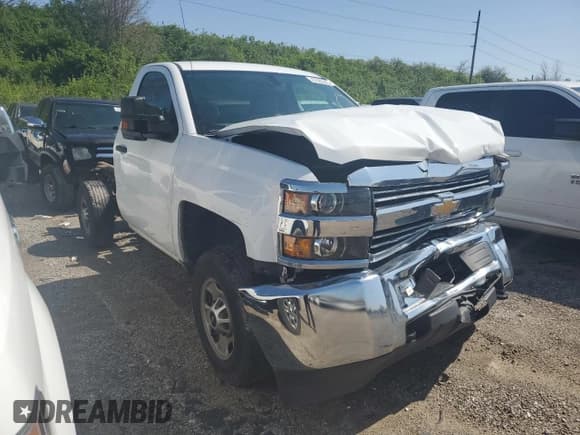 ✅ 2017 Chevrolet Silverado 2500HD Work Truck • VIN: 1GB0CUEG6HZ246969 • Лот: 47826245. Опубликован ранее на Copart с пробегом 132 815 миль. Бесплатный доступ к архиву аукционных продаж из США и подробный отчёт об истории автомобиля на DreamBid. Изображение 4.