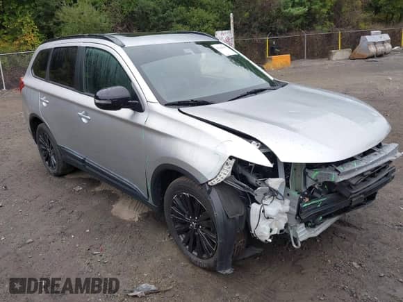 ✅ 2020 Mitsubishi Outlander SE • VIN: JA4AD3A36LJ000323 • Lot: 43244287. Wystawiony na IAAI z przebiegiem 63 709 mil. Bezpłatny archiwum sprzedaży aukcyjnych z USA i szczegółowy raport historii pojazdu na DreamBid. Zdjęcie 1.