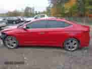 2017 Hyundai Elantra SE z VIN 5NPD84LF0HH033922, wystawiony jako IAAI lot #43495221 z przebiegiem 110 625 mil mil oraz . Historia ofert i sprzedaży dostępna na DreamBid. Obrazek 15.