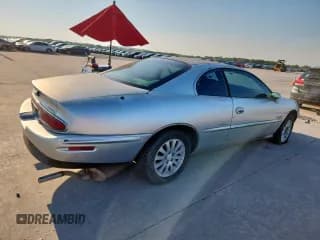 ✅ 1997 Buick Riviera • VIN: 1G4GD2211V4705731 • Lot: 70320995. Wystawiony na Copart z przebiegiem Nie podano. Bezpłatny archiwum sprzedaży aukcyjnych z USA i szczegółowy raport historii pojazdu na DreamBid. Zdjęcie 3.