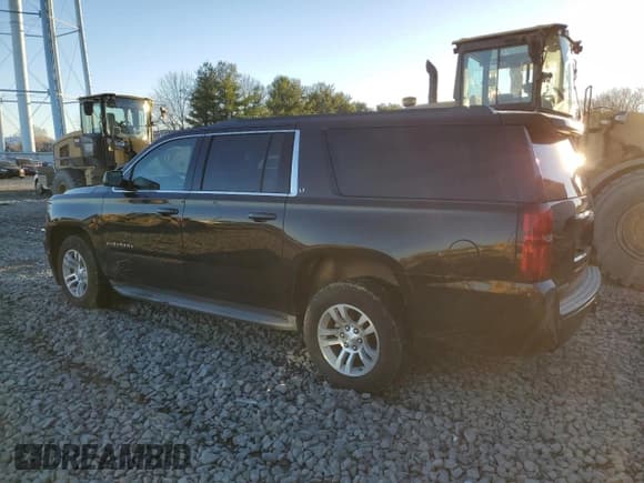 ✅ 2015 Chevrolet Suburban LT • VIN: 1GNSKJKC8FR180436 • Lot: 71109202. Wystawiony na Copart z przebiegiem 74 608 mil. Bezpłatny archiwum sprzedaży aukcyjnych z USA i szczegółowy raport historii pojazdu na DreamBid. Zdjęcie 2.