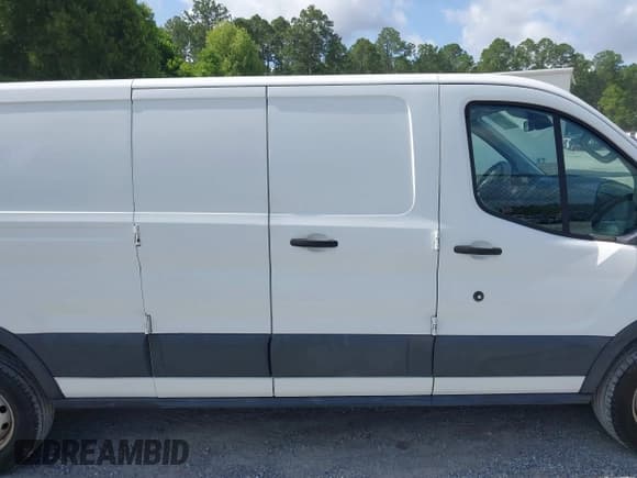 ✅ 2017 Ford Transit • VIN: 1FTYR2ZM2HKA21541 • Лот: 42540880. Опубликован ранее на IAAI с пробегом 177 013 миль. Бесплатный доступ к архиву аукционных продаж из США и подробный отчёт об истории автомобиля на DreamBid. Изображение 13.