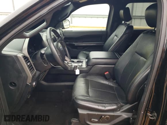 ✅ 2018 Ford Expedition XLT • VIN: 1FMJU1JT1JEA71957 • Lot: 58747555. Listed on Copart with 88,429 mi. Free auction sales archive from the USA and detailed vehicle history report at DreamBid. Image 7.